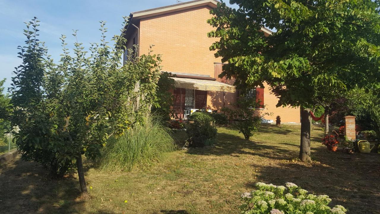 B&B I Girasoli Monte San Pietro Екстер'єр фото